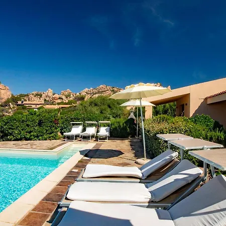 Casa vacanze Uno Spazio Di Incontaminato Con Piscina Costa Paradiso