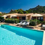 Uno Spazio Di Incontaminato Con Piscina * קוסטה פרדיסו