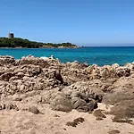 Uno Spazio Di Incontaminato Con Piscina