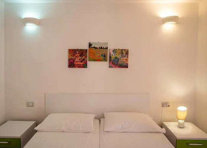 Uno Spazio Di Incontaminato Con Piscina Дом отдыха *