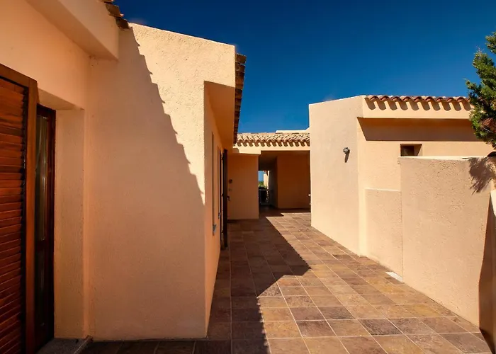 Ferienhaus Uno Spazio Di Incontaminato Con Piscina Costa Paradiso